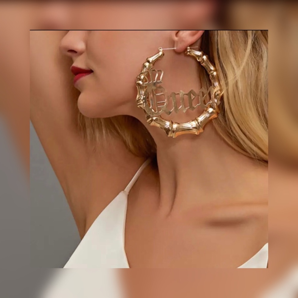 Queen round bamboo styled gold earrings